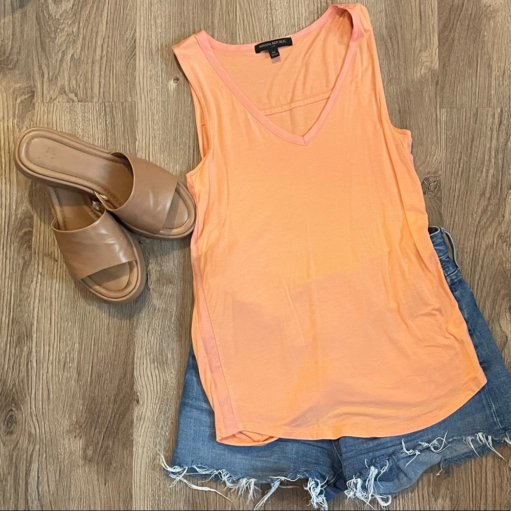 Banana Republic Sleeveless Top
